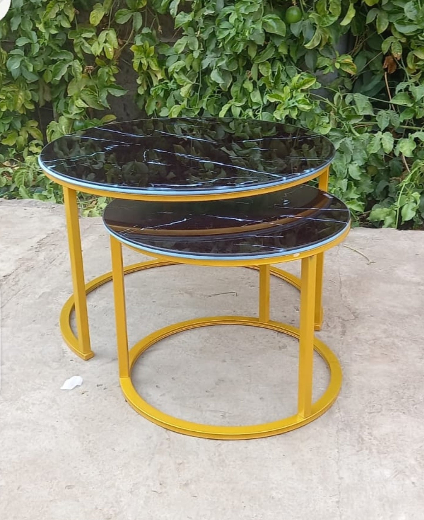 Marble nesting coffee table (glass effect) black